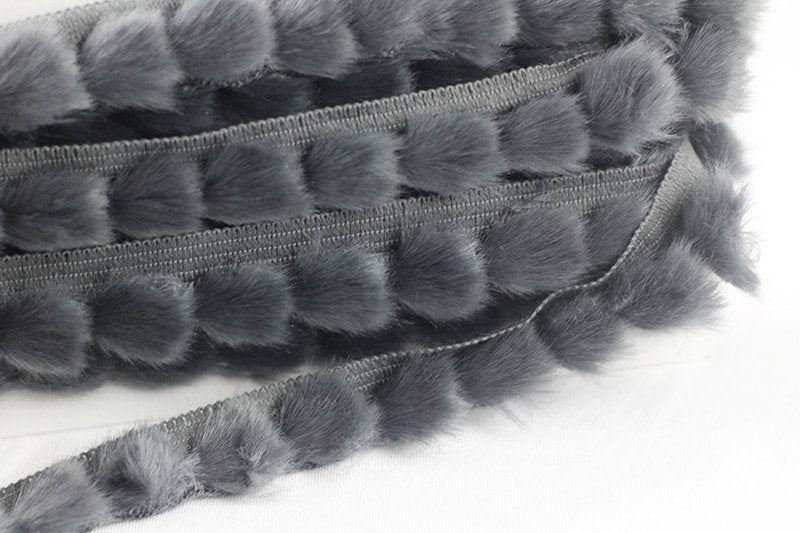 Passamaneria pompon in pelliccia