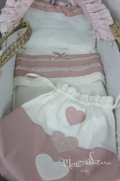 Tris lenzuolini cesta panna-rosa con valenciennes