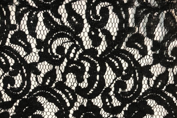 Tessuto in pizzo macramè nero