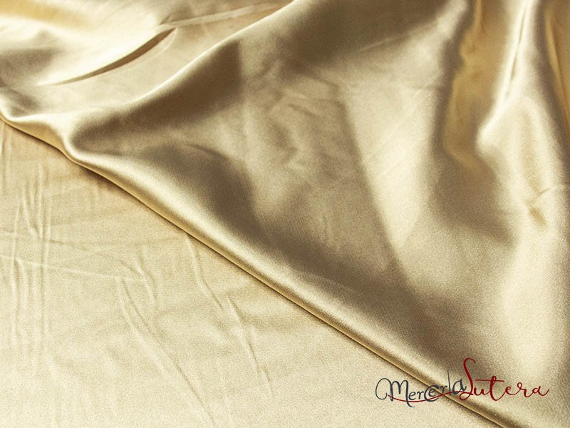 Tessuto raso stretch per abbigliamento
