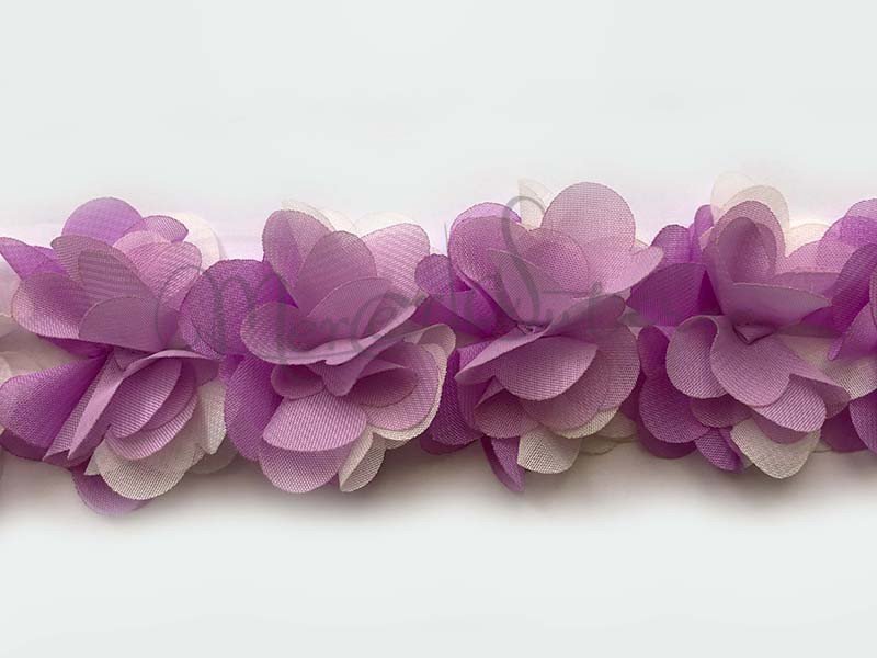 Passamaneria di fiori in organza in rilievo