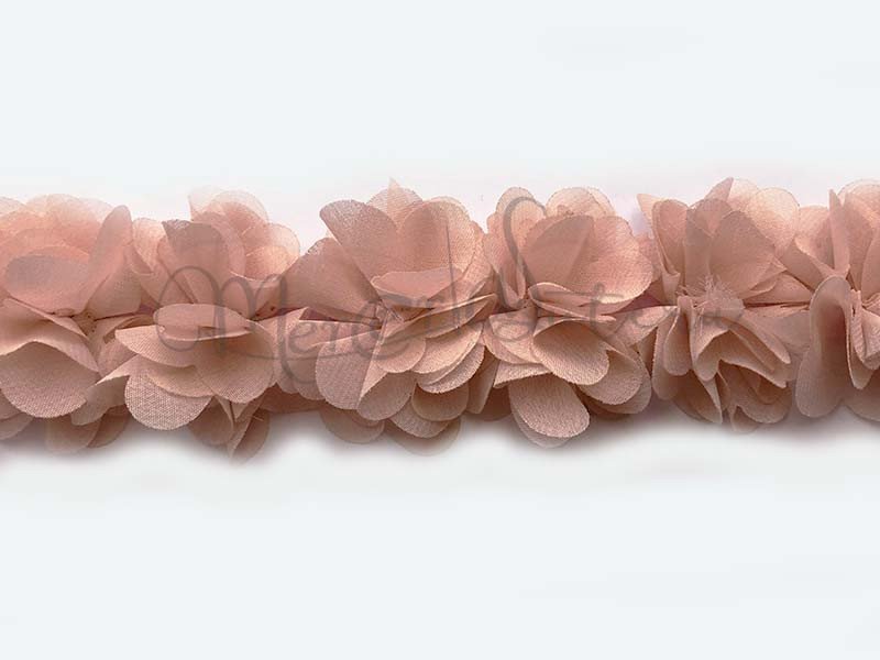 Passamaneria di fiori in organza in rilievo