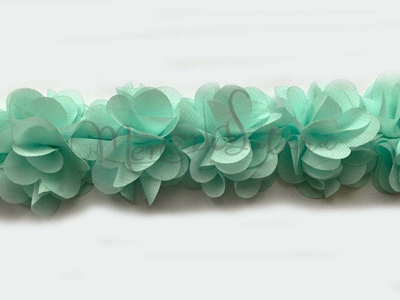 Passamaneria di fiori in organza in rilievo
