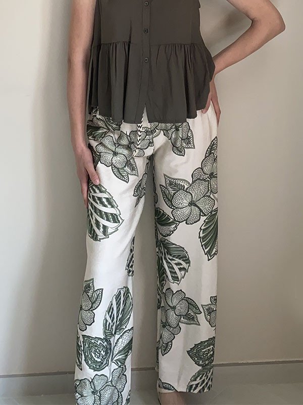 Pantalone flower - North Pole